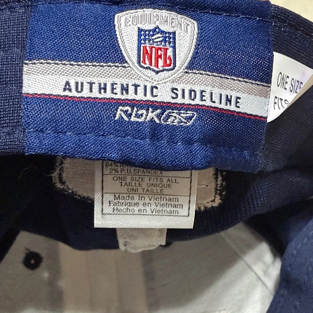 NFL New England Patriots Navy Blue fitted ball Cap hat size M/L